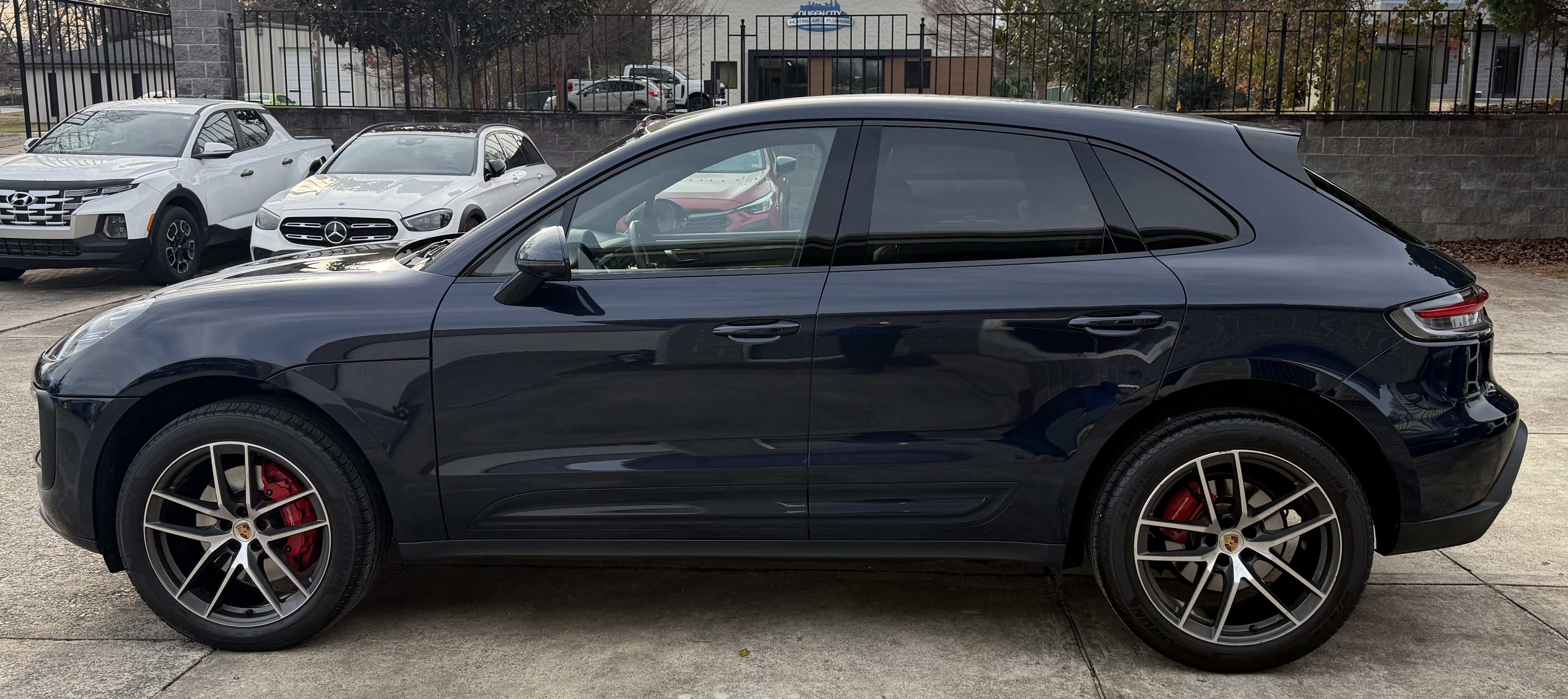 2023 Porsche Macan S - Photo 8
