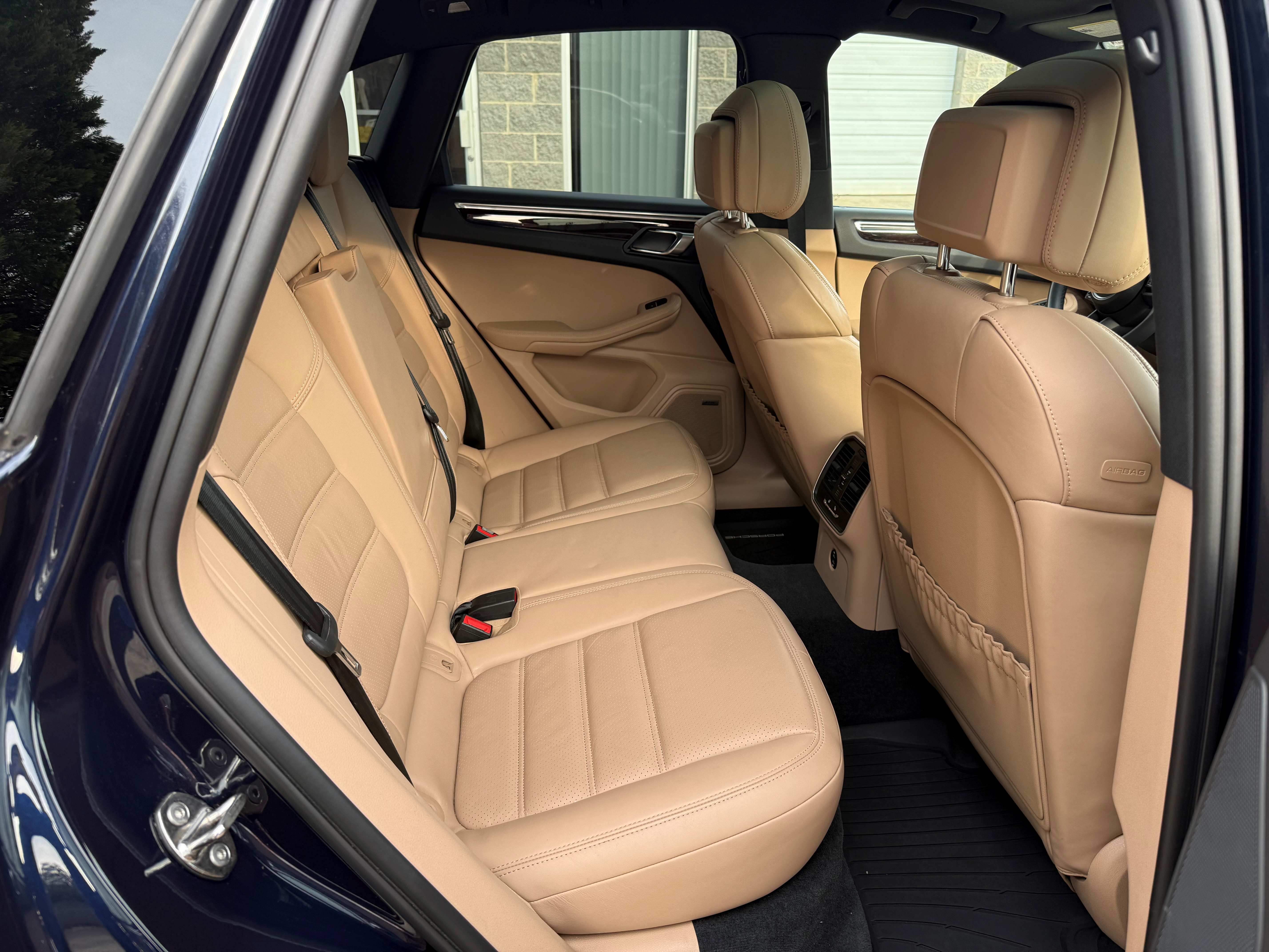 2023 Porsche Macan S - Photo 12
