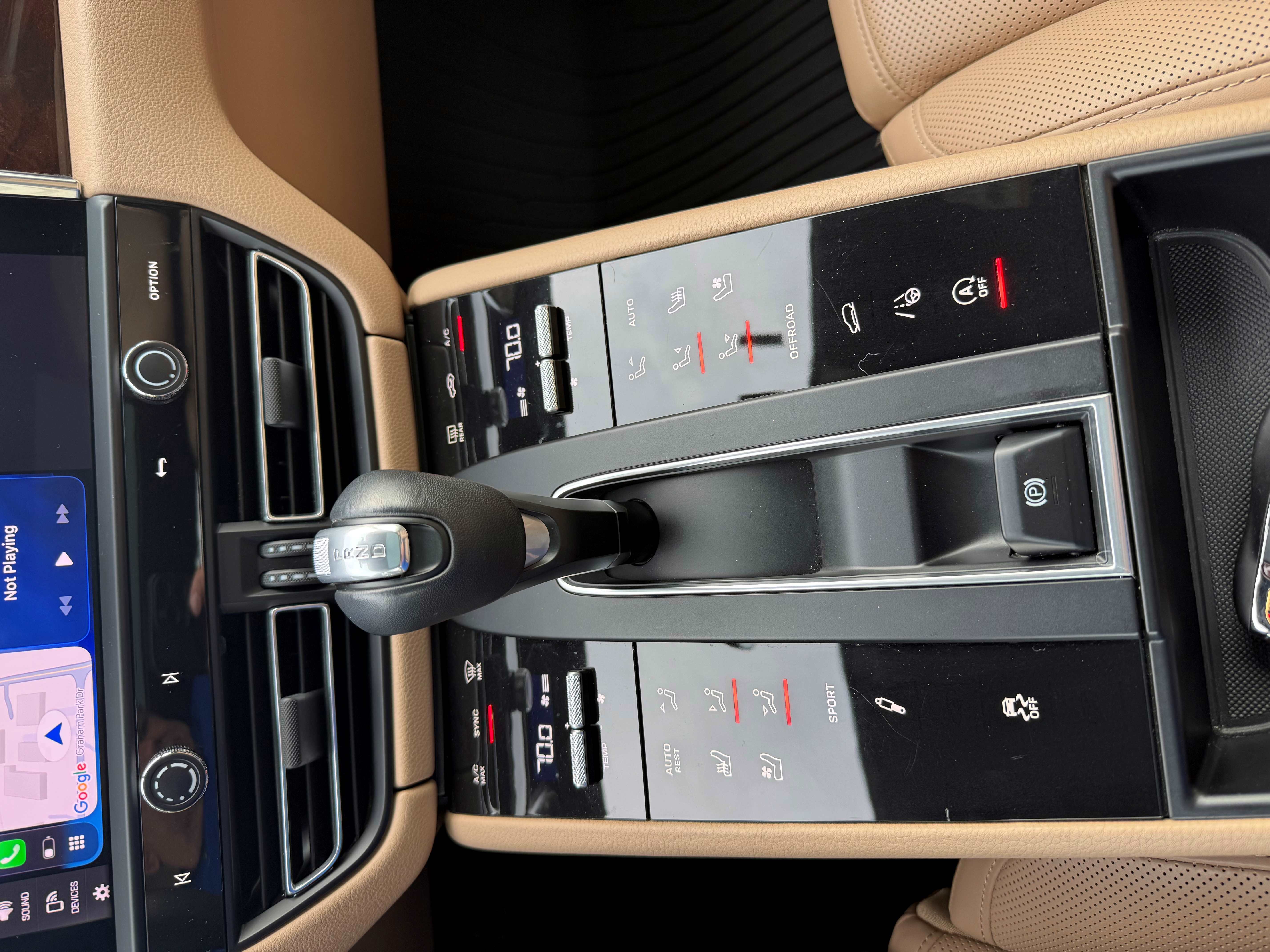 2023 Porsche Macan S - Photo 22