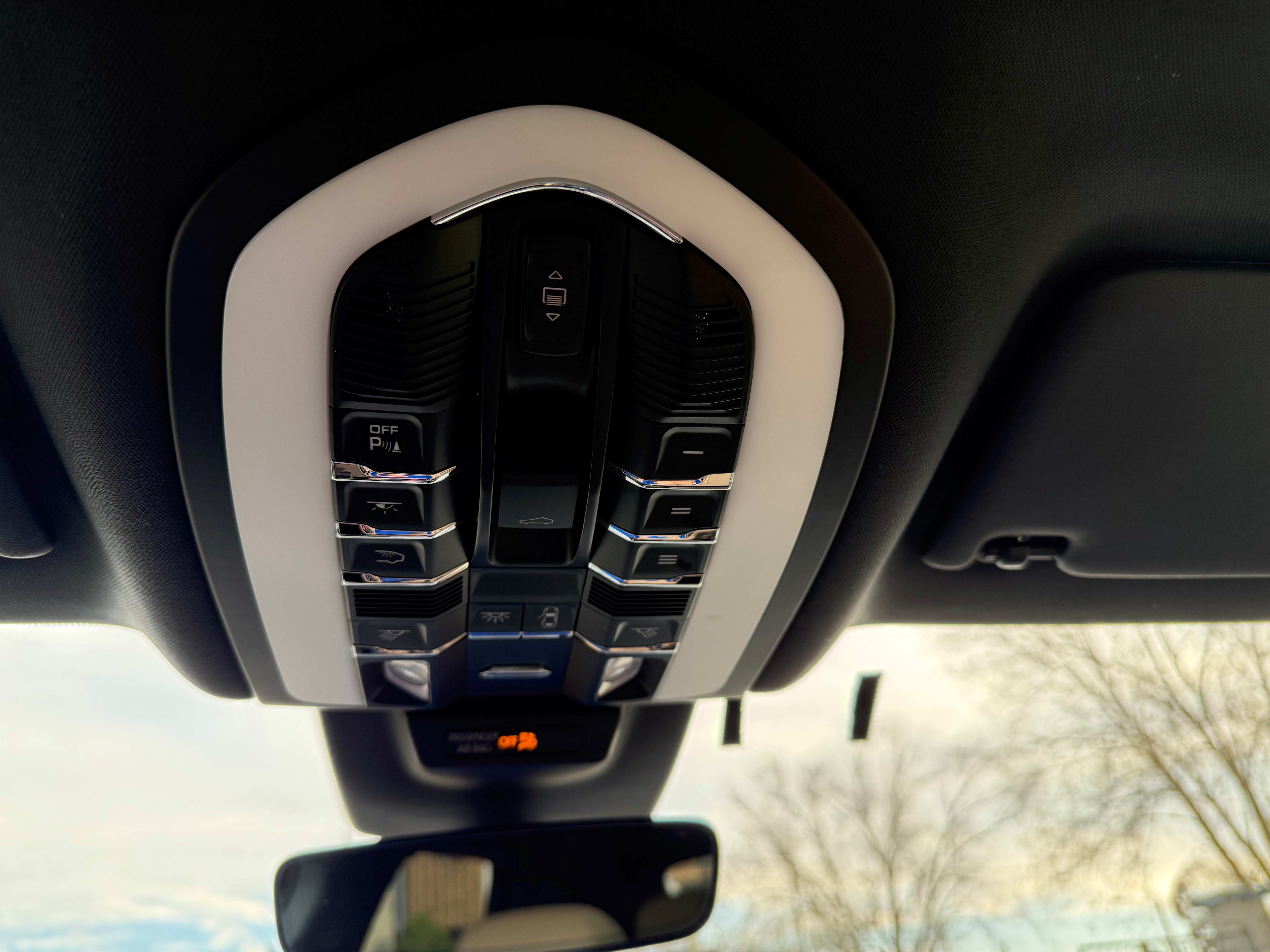 2023 Porsche Macan S - Photo 23