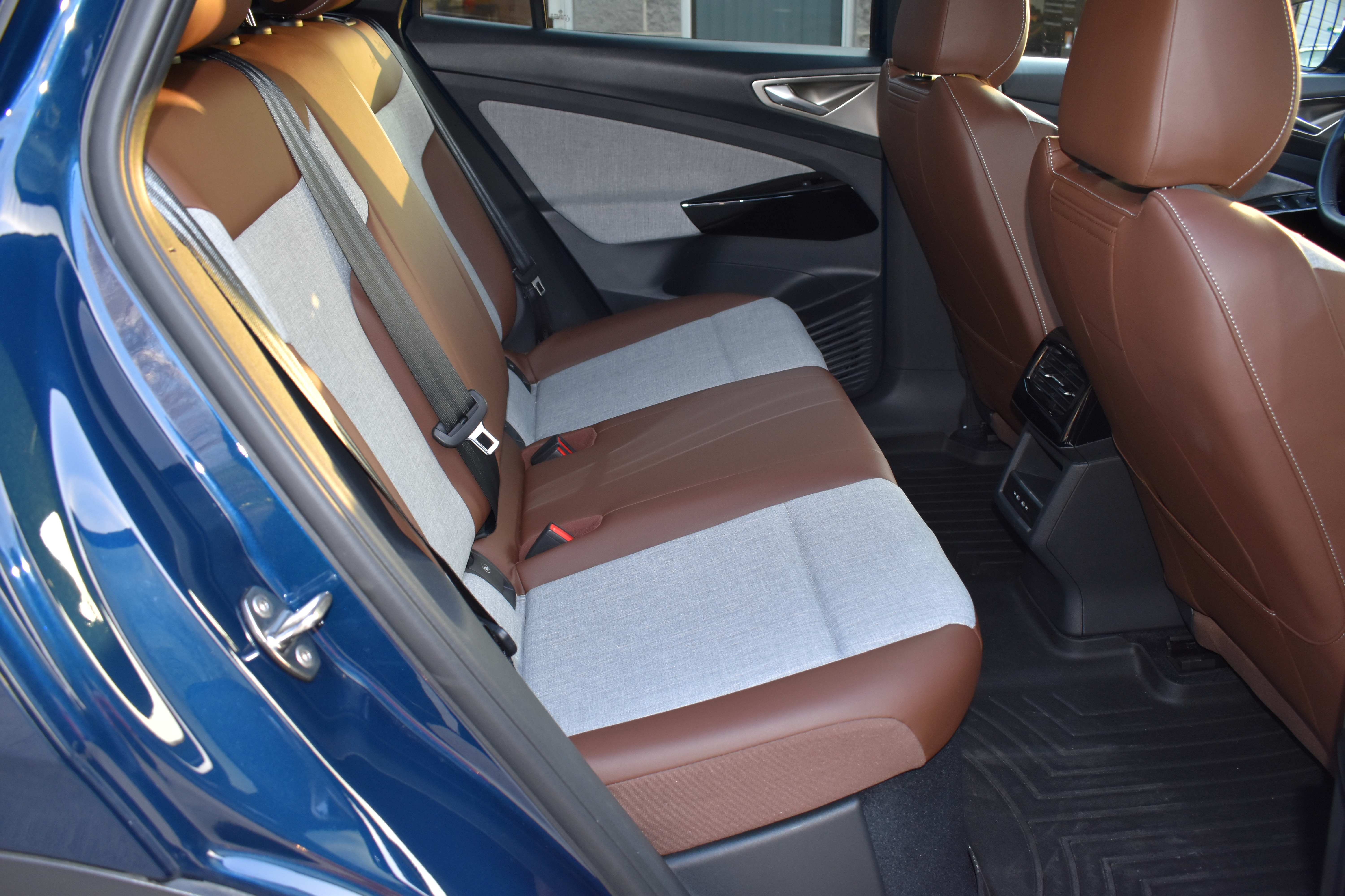 2023 Volkswagen ID.4 PRO - Photo 11